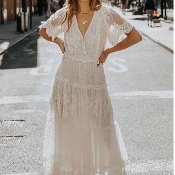 Dresses & Skirts - Boho gypsy lace midi dress